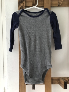 Body ML gris. CARTERS. 18 meses.