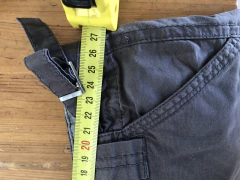 Short gris con bolsillos laterales. 4 años. 26.5 cm de cintura frente. en internet