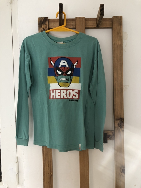 10A | Remera verde ML Heros. Le Uthe. Talle 10.