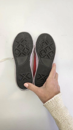 T27 | Zapatillas rojas sin uso - Talle 27 - comprar online