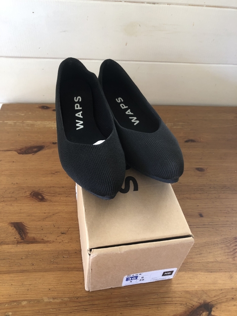 Zapatos negros WAPS. Talle 36.