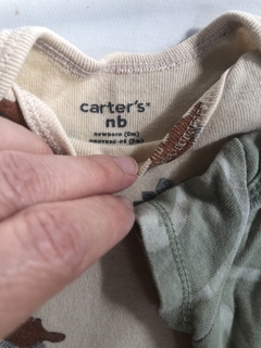 RN | Set- Dos bodys MC verde y beige con dinos. CARTERS. Recién Nacido. - comprar online