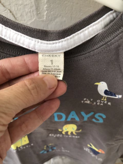 Remera gris playa. CHEEKY. 1 año. - comprar online