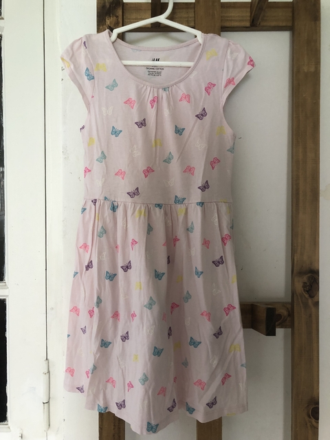 6A | Vestido de algodón rosa con mariposas. HYM. Talle 6 años.