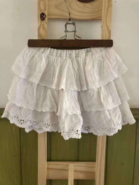 Pollera blanca con volados y elástico. FREESTYLE. 6 años. - comprar online