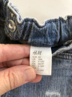 12M | Jean azul. HYM. 12 meses. Tiene elástico regulable. Es angosto. - comprar online