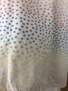Manta recibidora de algodón con estrellitas y lisa del otro lado. CHEEKY. Talle único. - comprar online