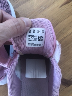 Zapatillas rosas con abrojo. PUMA. Talle 25. en internet
