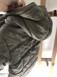 Campera verde con capucha . CHEEKY. 12 meses. - comprar online