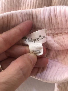 Pantalón algodón grueso rosa. BABY COTTONS. 3 meses. en internet