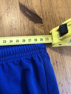 12A | Short deportvo azul. ADIDAS. 12 años. La cintura mide 29,5 sin estirar. en internet