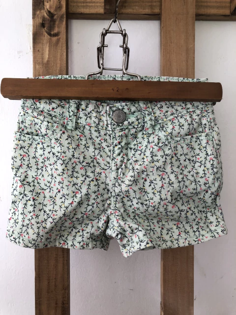 18/24M | Short verde agua con flores. GAP. 18/24 meses.