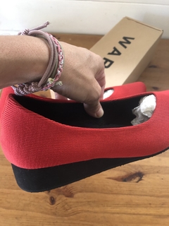 NUEVAS- Zapatos rojos WAPS. Talle 37. en internet