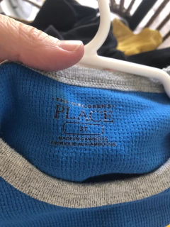 Remera ML azul y celeste camiones. Childrens Place. 3 años. en internet