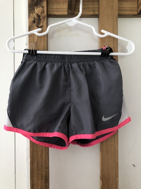 2/3A | Short deportivo azul y rosa. NIKE. 2/3 años.