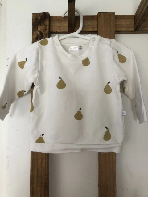 Buzo blanco con peras. CHEEKY. 6 meses.