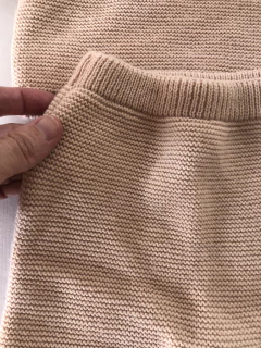 Conjunto tejido rosa viejo. MAGDALENA ESPOSITO. Recien Nacido. en internet