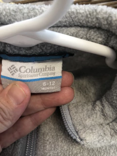 Polar gris con cierre. COLUMBIA. 6/12 meses. - comprar online