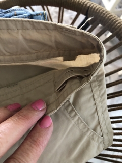 Bermuda beige cargo. MIMO. talle 6. Tiene elástico regulable en la cintura. - Lo Canto • Moda Circular
