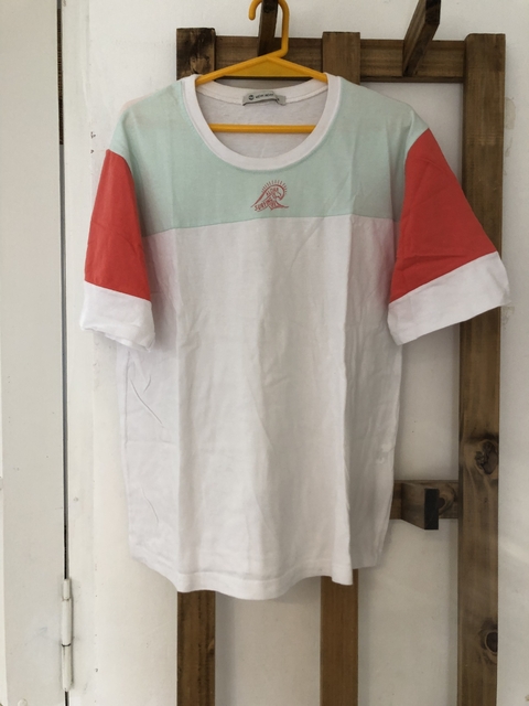14A | Remera MC blanca y salmón. Weak Meak. 14 años