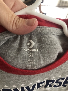 Remera ML gris y roja. CONVERSE. 3 años. - comprar online