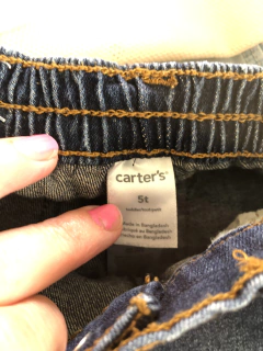 Jean azul con lentejuelas en el precinto. CARTERS. 5 años. en internet