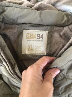 Campera verde con capucha . CHEEKY. 12 meses. en internet