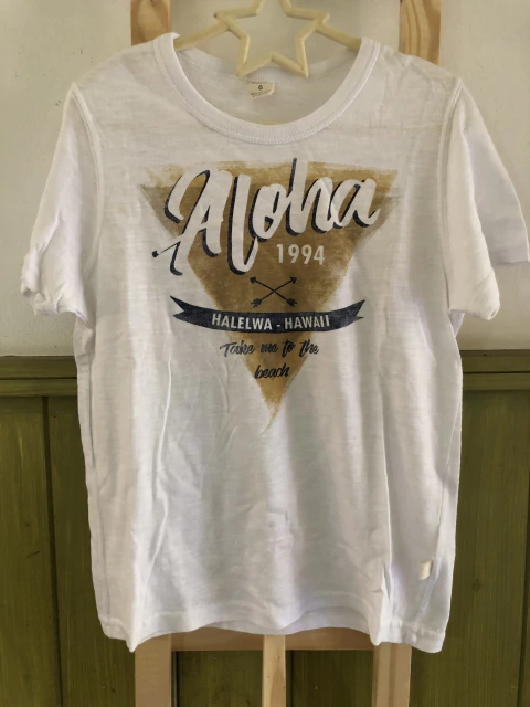 6A | Remera MC blanca con estampado Aloha. CHEEKY. 6 años.
