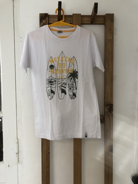 12A | Remera blanca MC Surf. Talle 12 años.