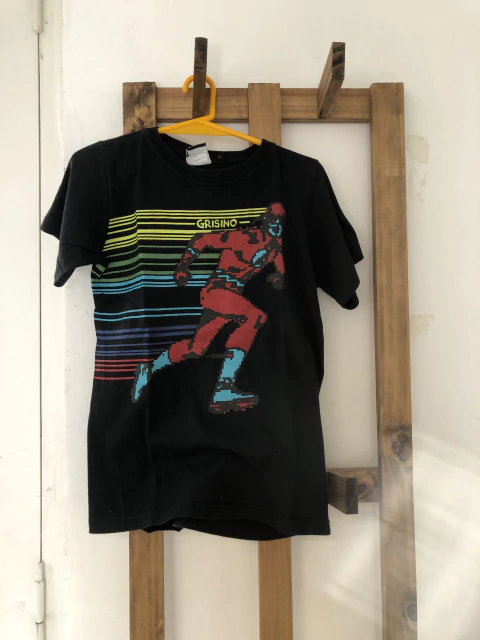 8A | Remera negra MC Flash. GRISINO. 8 años.