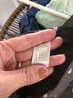 Calza de algodón con corazones rosas. HYM. 9 meses. en internet