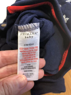 3M | Enterito azul con barcos de pique. PRIMARK. 3 meses. - comprar online