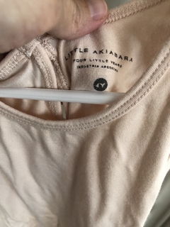 Musculosa rosa con volado. Akiabara. 4 años. en internet