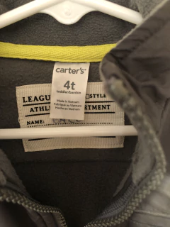 Campera polar gris y negra. CARTERS. 4 años. - comprar online