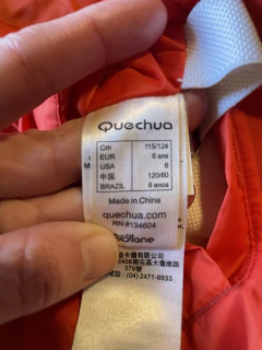 6A | Campera con capucha rompeviento. QUECHUA. en internet