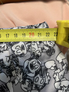 Calza negra y blanca Mickey. 6 años. Ver medida cintura en la foto. en internet