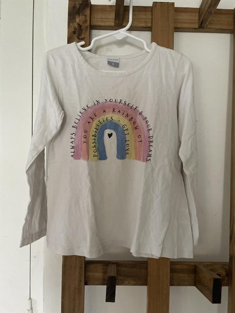6A | Outlet- Remera blanca ML con arcoiris. GEPETTO. 6 años.