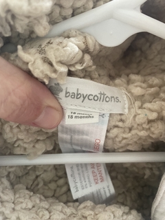 Campera beige de algodón con corderito adentro. BABY COTTONS. 18 meses. - comprar online