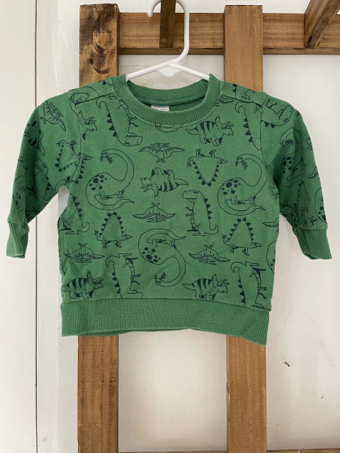 6M | Buzo verde dinos. CARTERS. 6 meses.