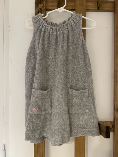 Vestido gris de plush. CHEEKY. 4 años.