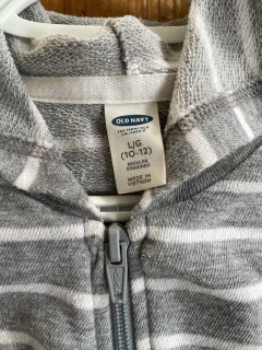 10A | buzo finito a rayas gris y blanco con capucha. OLD NAVY. 10 años. - comprar online