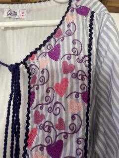 10A| Camisola bordada rayas y corazones. Witty. 10 años. en internet