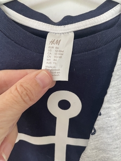 Set- Dos remeras ML azul y gris anclas. CARTERS. 12/18 meses. - comprar online