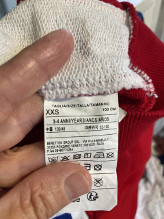 3/4A | Buzo rojo con capucha y cierre. BENETTON. 3/4 años. Sin uso. en internet