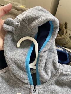 Campera polar gris y azul. GAP. 3/6 meses. - comprar online