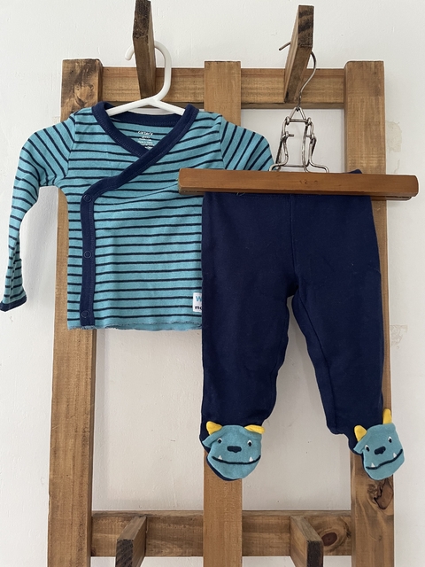 SET 3M | Remera ML cruzada y pantalón con patitas. CARTERS. 3 meses.