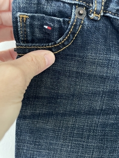 Jean azul con elástico en la cintura. TOMMY. 12 meses. - comprar online