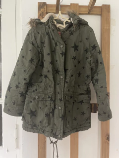 8A | Parka verde con estrellas y capucha. CHEEKY. 8 años. - comprar online