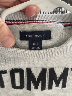 Sweater gris con volados. TOMMY. 12 meses. - comprar online