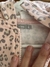 Buzo con cierre y capucha rosa aninal print. MIMO. Talle 3 meses. en internet